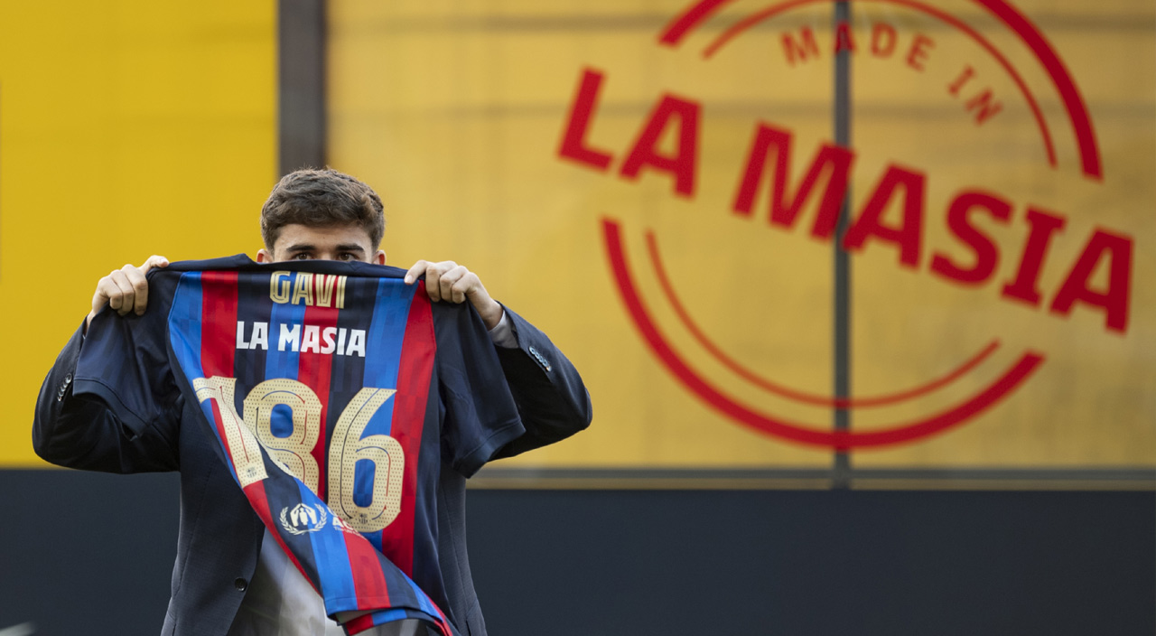 Gavi 2026'ya kadar Barcelona'da! La Masia'nın son yıldızı da 1 milyar euroluk futbolcular listesinde... Gavi 2026'ya kadar Barcelona'da! La Masia'nın son yıldızı da 1 milyar euroluk futbolcular listesinde...