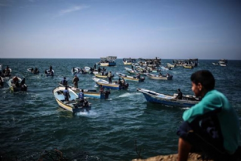 Gazzeli balıkçılar 10 yıl sonra ilk kez 9 mil açıkta avlanıyor