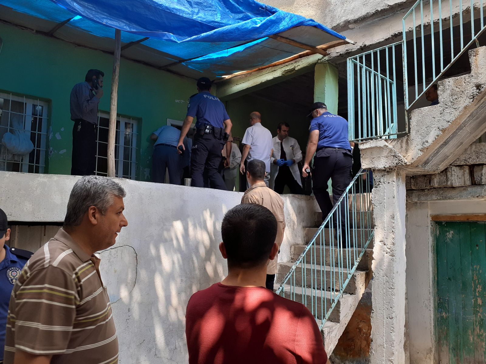 Gaziantep'te ev çöktü: 6 yaralı