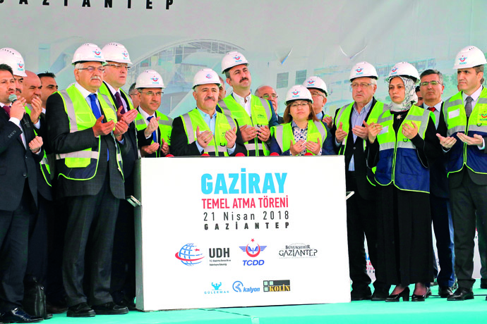 Toplu Ulaşımda Çıtayı Yükseklere Çıkarıyoruz Toplu Ulaşımda Çıtayı Yükseklere Çıkarıyoruz