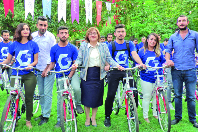 Toplu Ulaşımda Çıtayı Yükseklere Çıkarıyoruz Toplu Ulaşımda Çıtayı Yükseklere Çıkarıyoruz