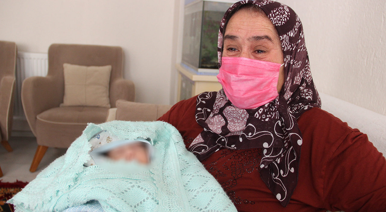 Aşısız hamile koronaya yenildi, bebeği kurtarıldı