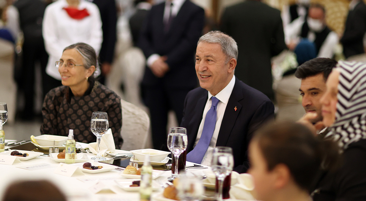 Bakan Akar: Teröristler yoğun zayiat verdi