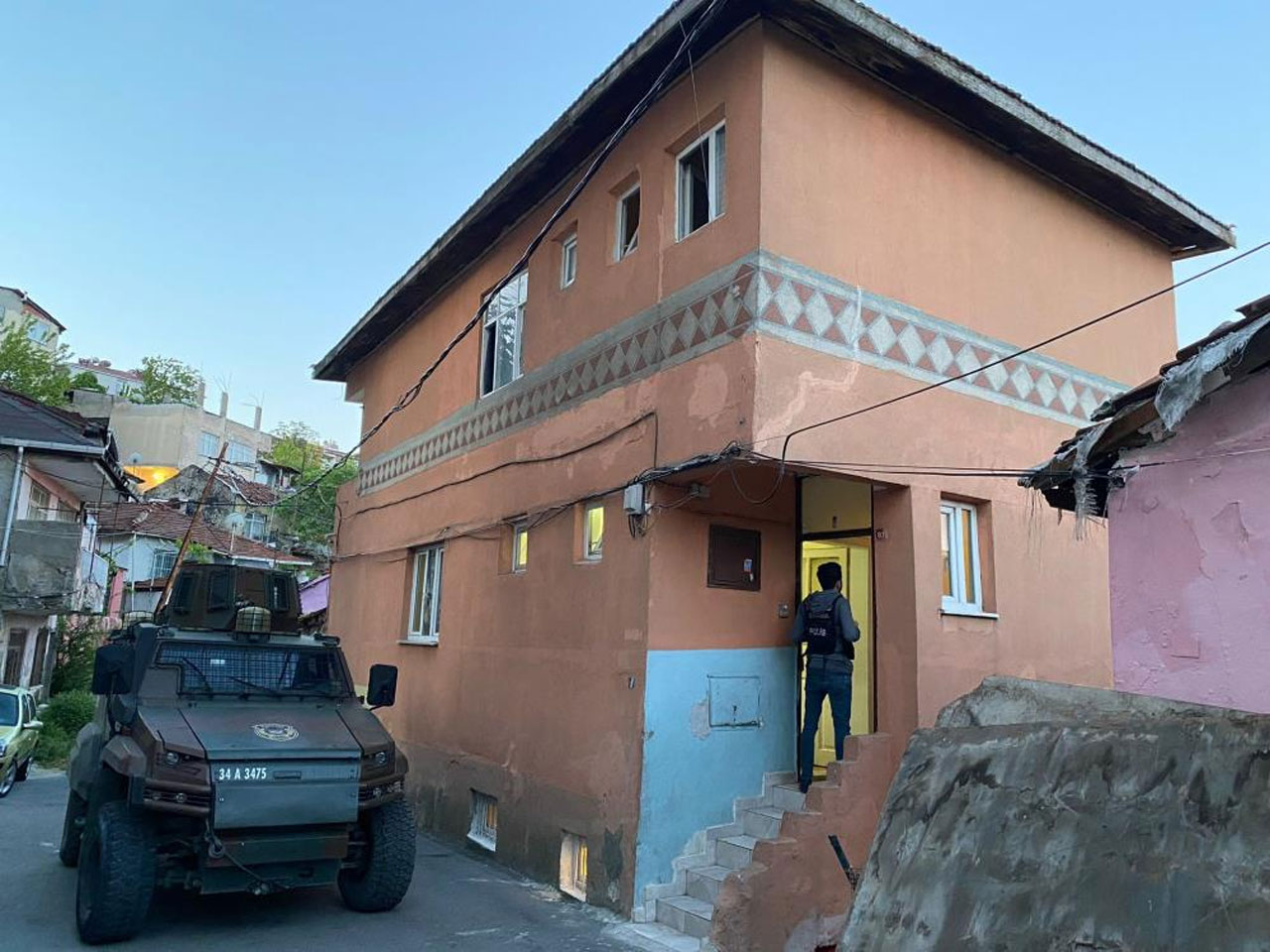 İstanbul'da şafak vakti uyuşturucu operasyonu