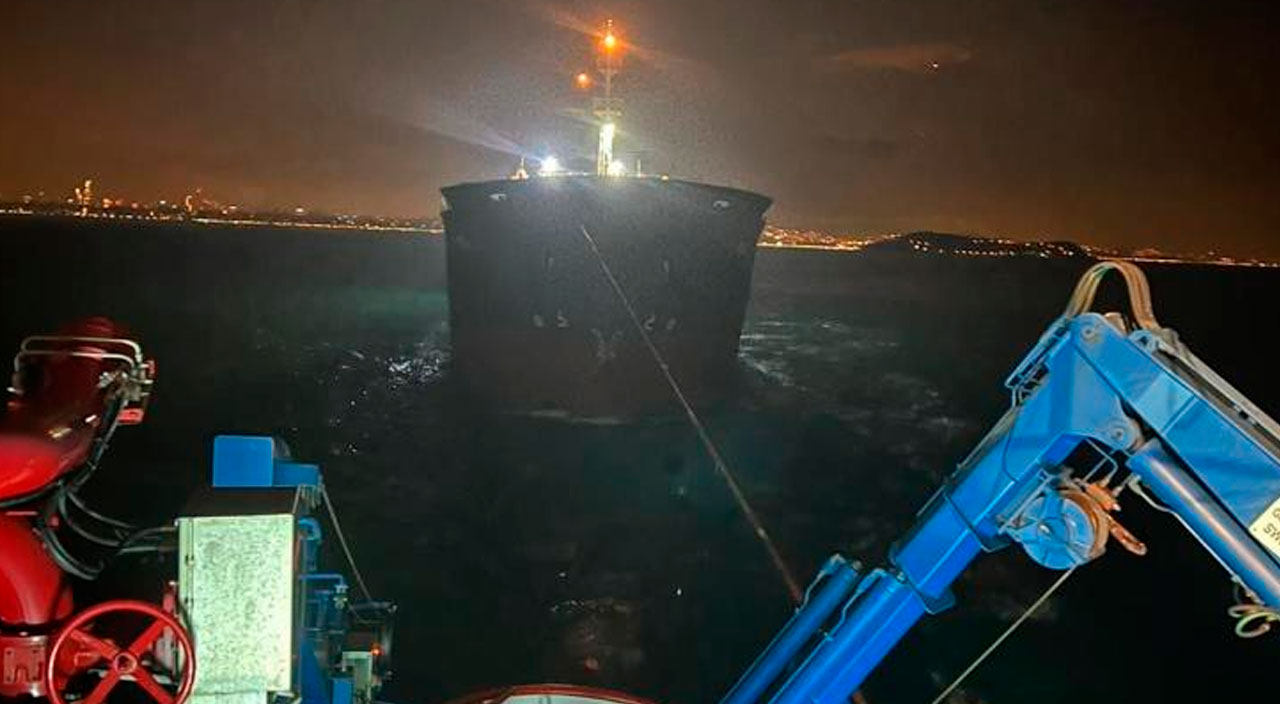 İstanbul Boğazı'nda arıza yapan gemi kurtarıldı