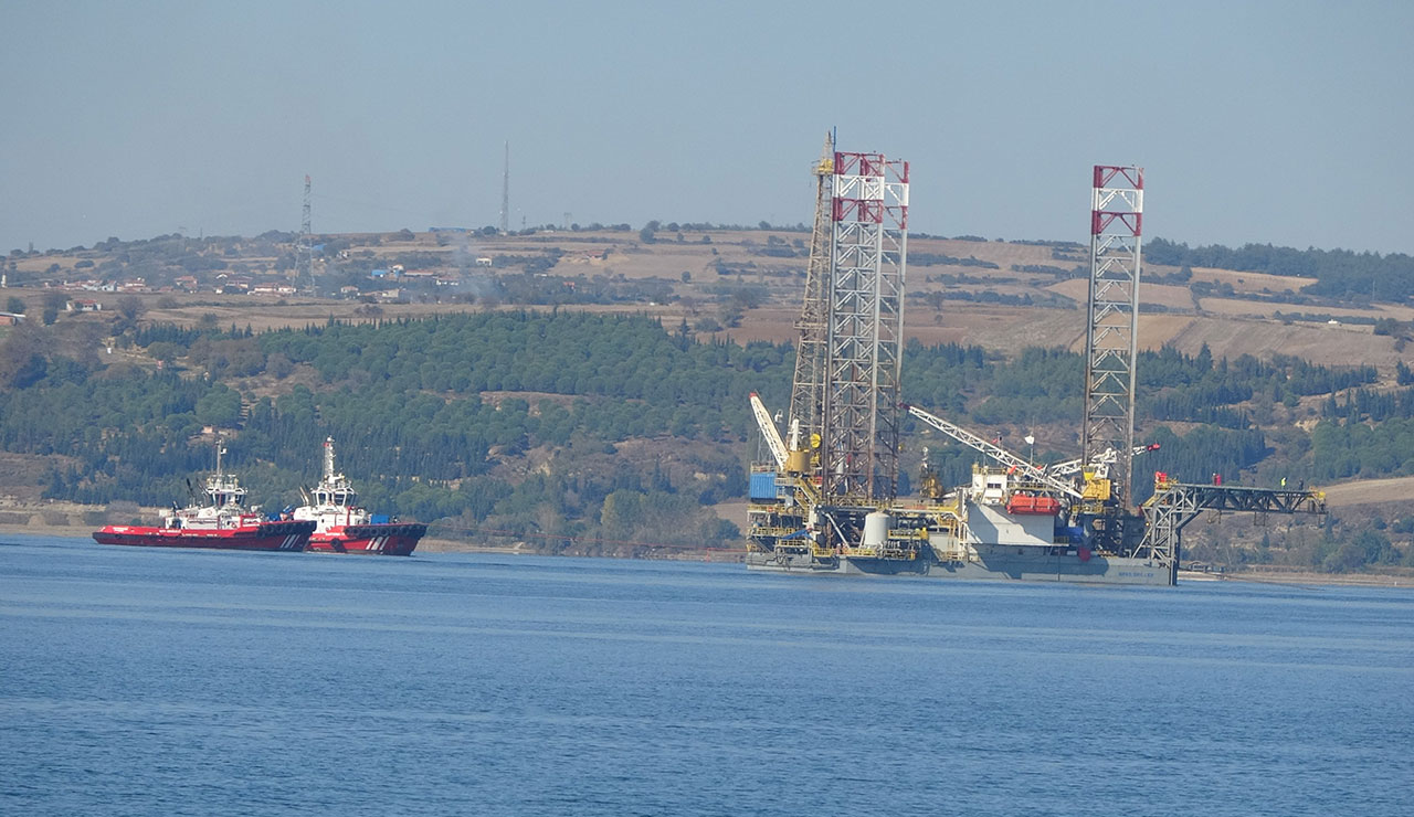 Dev platforma 'Türk işi' çözüm: Suya batırılarak geçirildi