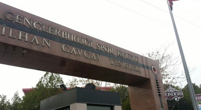 Polisler tesisleri ablukaya aldı! Polisler tesisleri ablukaya aldı!