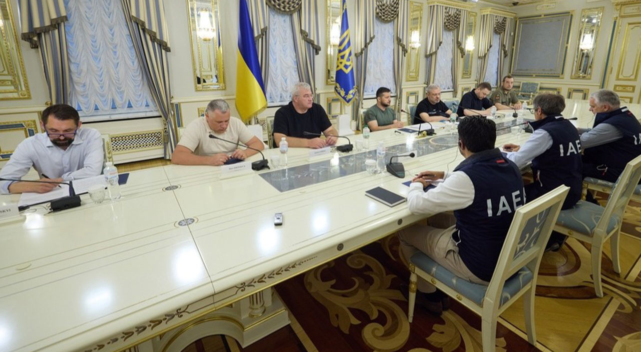 Zelenskiy, Uluslararası Atom Enerjisi Ajansı heyeti ile görüştü