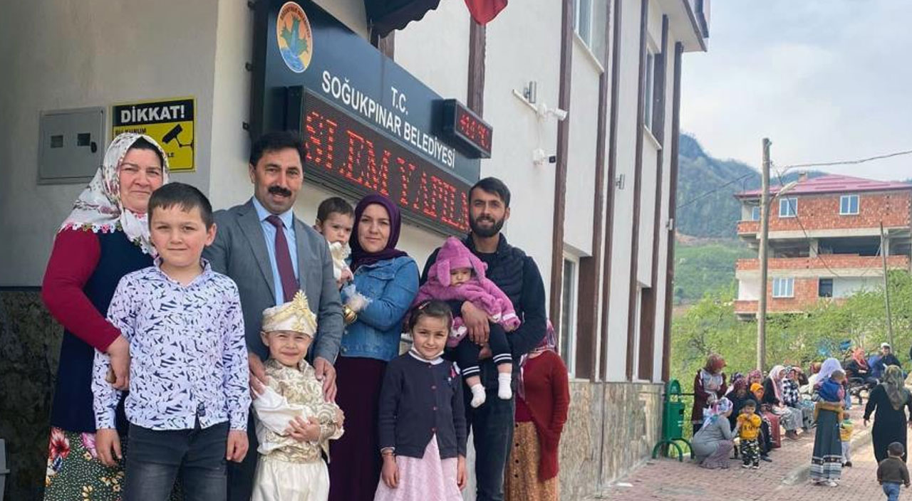 Giresun’da toplu sünnet töreninde “yanlış kesim” iddiası: Çocuklar hastaneye yönlendirildi Giresun’da toplu sünnet töreninde “yanlış kesim” iddiası: Çocuklar hastaneye yönlendirildi