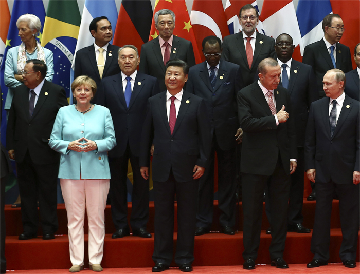 G20 Liderler Zirvesi'nde aile fotoğrafı çektirildi