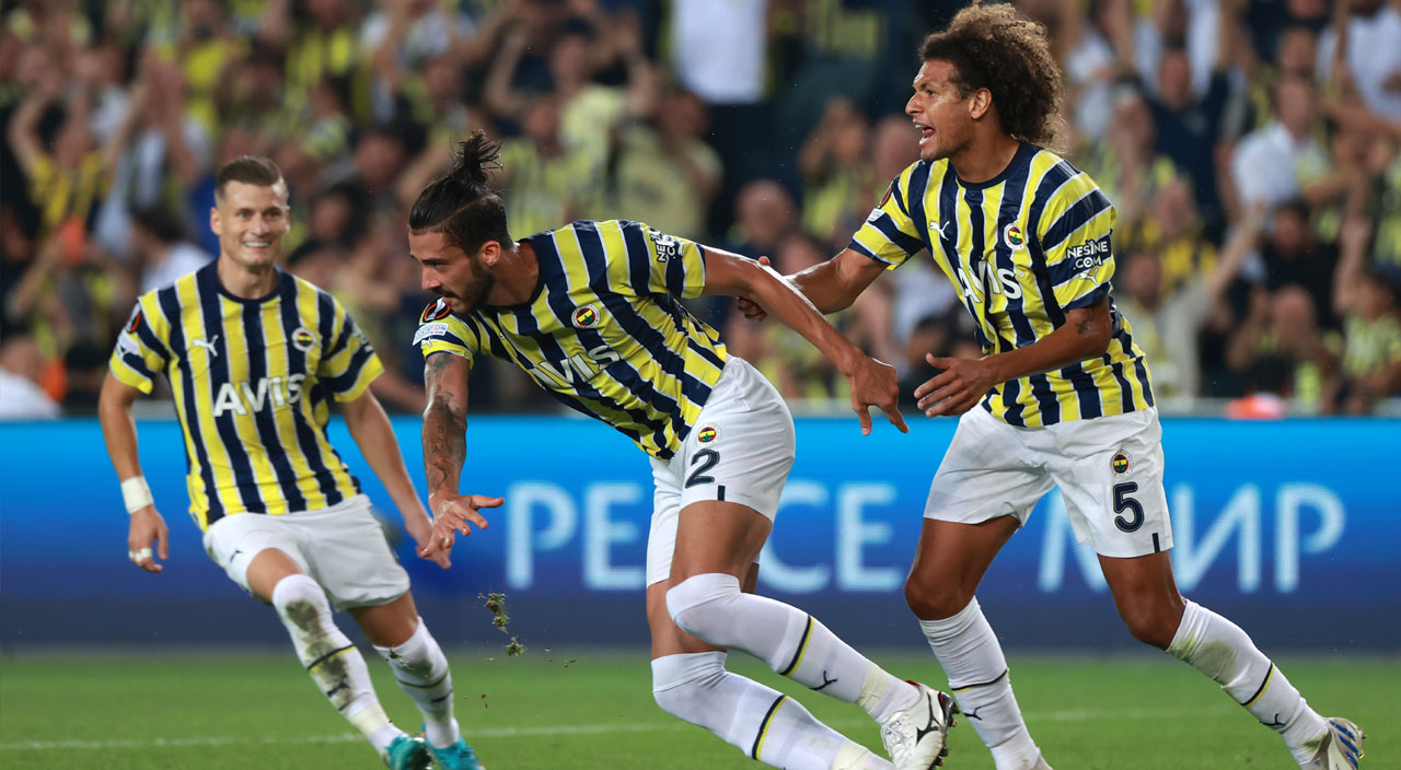 Batshuayi'den ilk maçında Dinamo Kiev'e üçlük! Fenerbahçe Avrupa Ligi'ne 3 puanla başladı