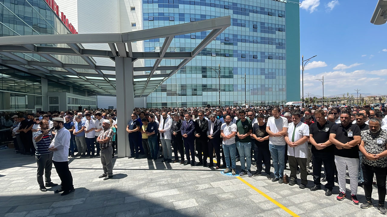 Hekimler huzursuz: Ölüm tehdidi altında hasta bakmak istemiyoruz