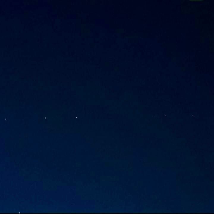 Gökyüzündeki esrarengiz ışıklar merak konusu oldu