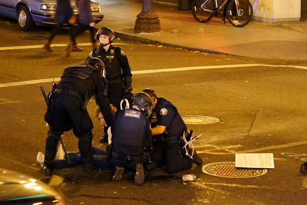 ABD'de Trump karşıtı gösterilerde ilk ölüm