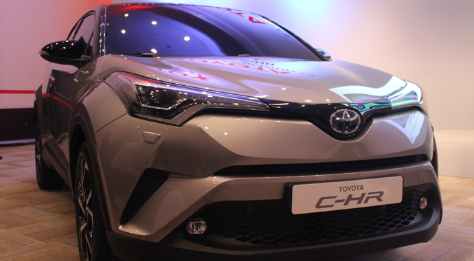 Yeni Toyota C-HR Sakarya'da görücüye çıktı Yeni Toyota C-HR Sakarya'da görücüye çıktı