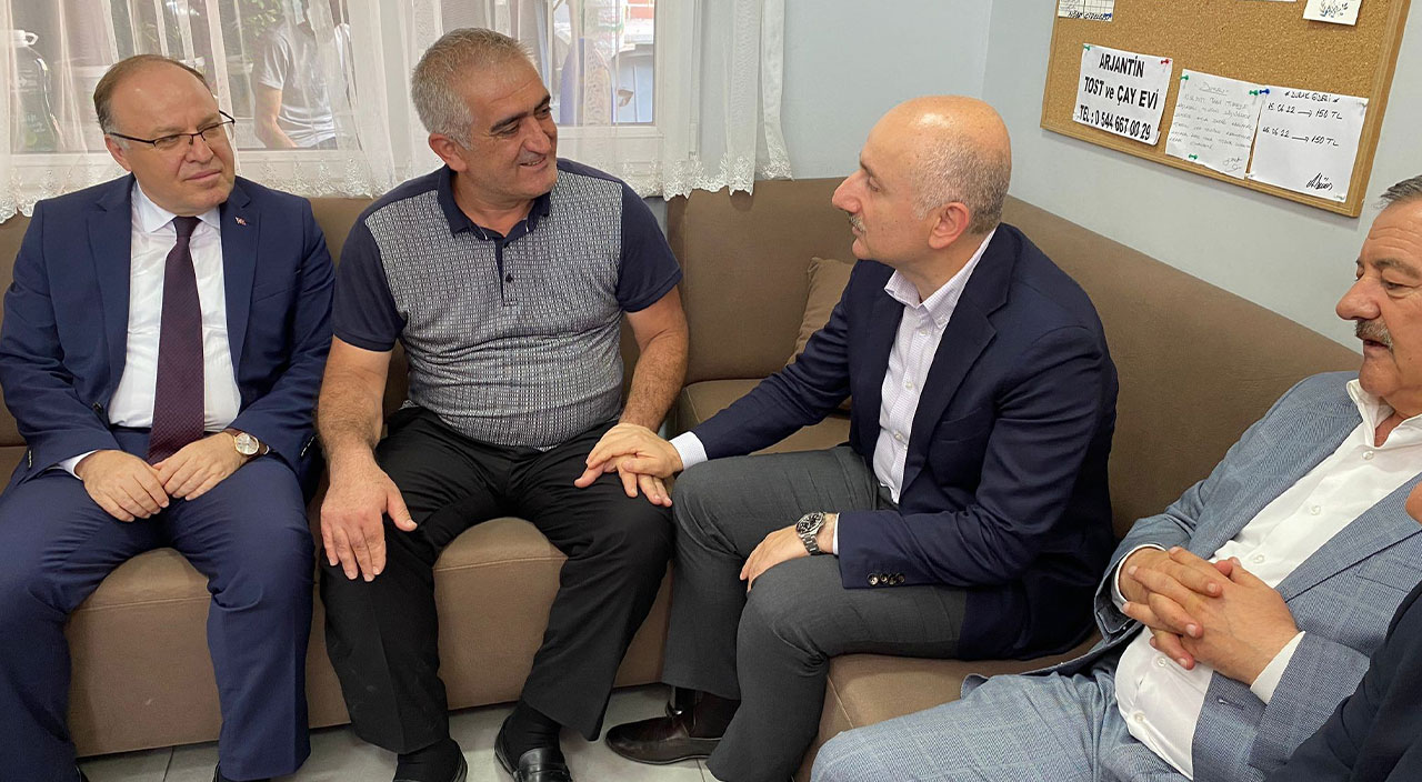 Bakan Karaismailoğlu: Altılı masanın altında başkaları üstünde başkaları var Bakan Karaismailoğlu: Altılı masanın altında başkaları üstünde başkaları var