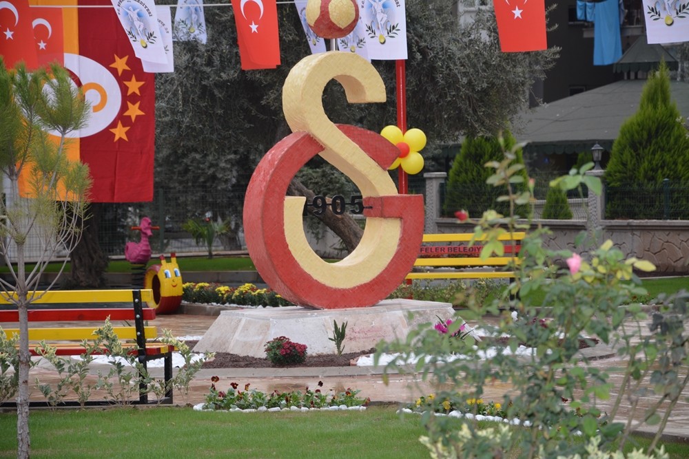 Galatasaray armasına çirkin saldırı!