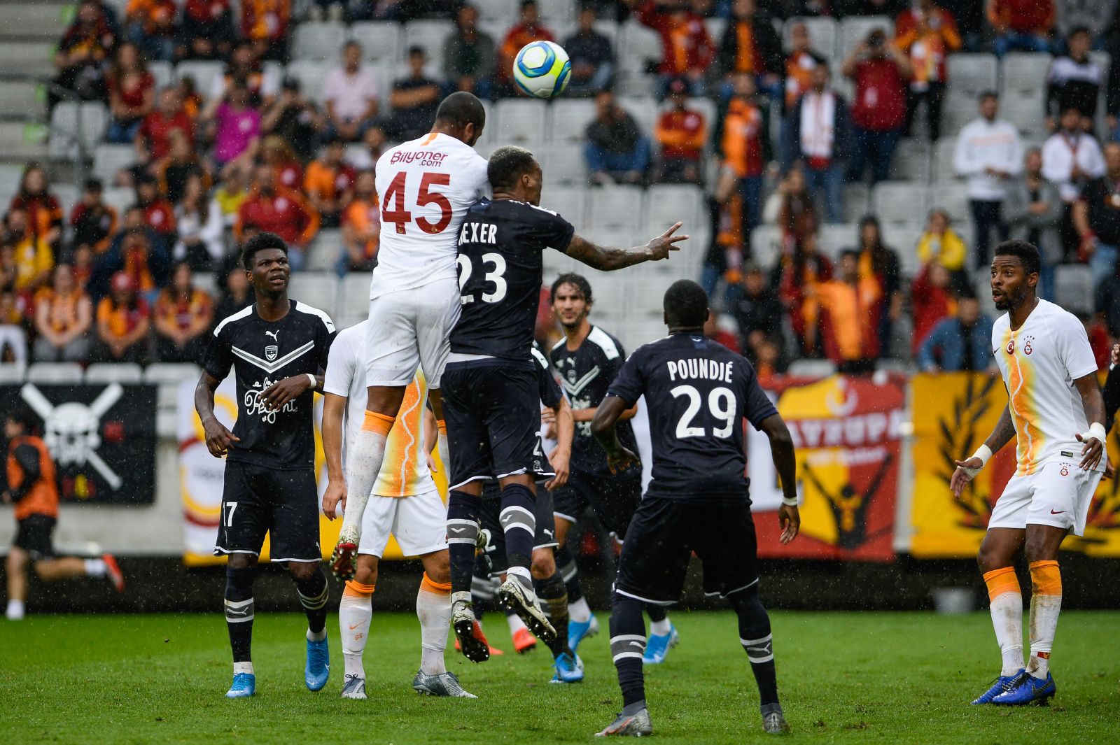 Galatasaray, hazırlık maçında Bordeaux'yu 3-1 mağlup etti