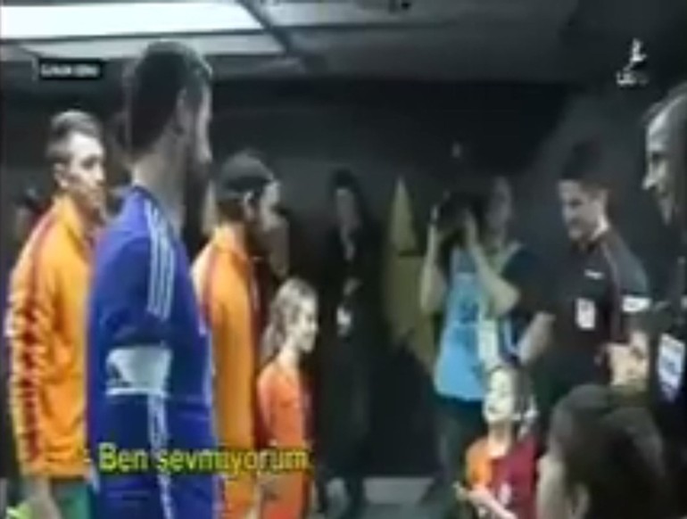 Galatasaraylı minik taraftardan Volkan'a 3 yıldız cevabı