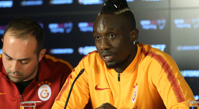 Galatasaray yeni transferlerini tanıttı