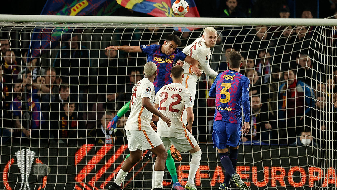 Galatasaray-Barcelona ile 0-0 berabere kaldı