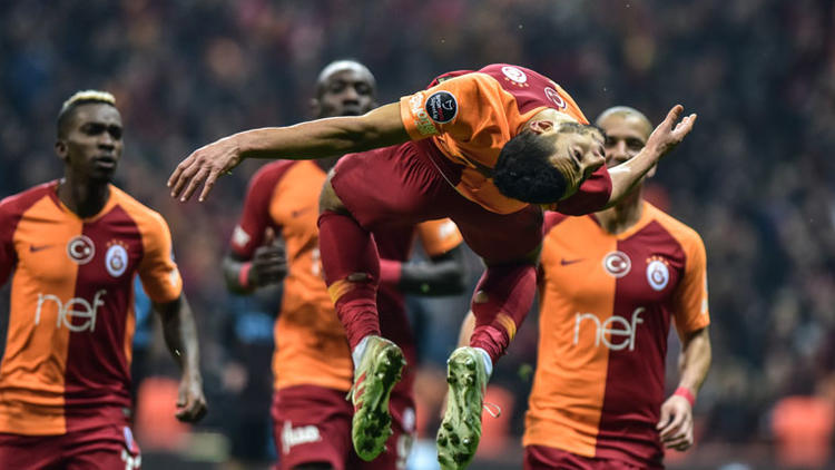 Galatasaray, sahasında Trabzonspor'u 3-1 mağlup etti