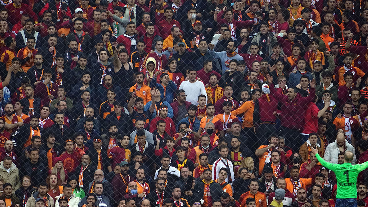 Şahan Gökbakar'dan PFDK'ya tepki: Bir de ağaca bağlayıp kırbaçlayın