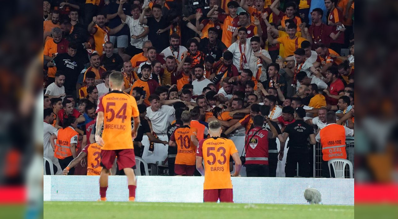 Bafetimbi Gomis'ten 2 maçta 6 puan! Galatasaray Ümraniyespor'u geç gelen golle devirdi