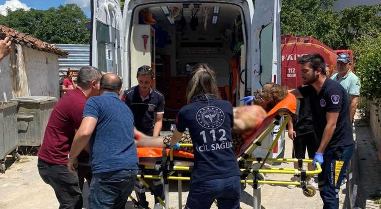 Edirne'de evlat vahşeti: Annesini ve evi benzin döküp yaktı Edirne'de evlat vahşeti: Annesini ve evi benzin döküp yaktı