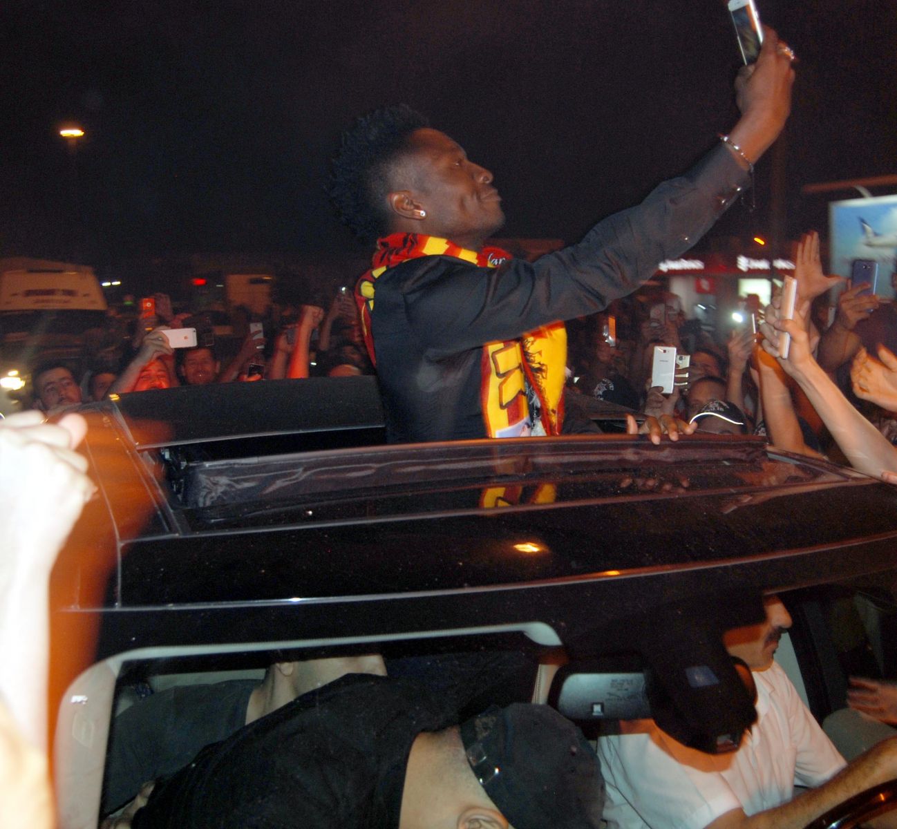 Dünya yıldızı geldi, Kayseri ayağa kalktı!