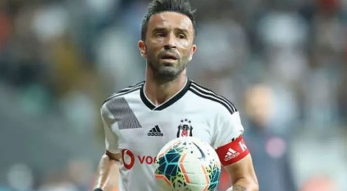 Emre Belözoğlu, Beşiktaşlı yıldızla görüştü!