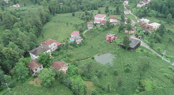 İki kişinin inadı çay bahçesini göle döndürdü