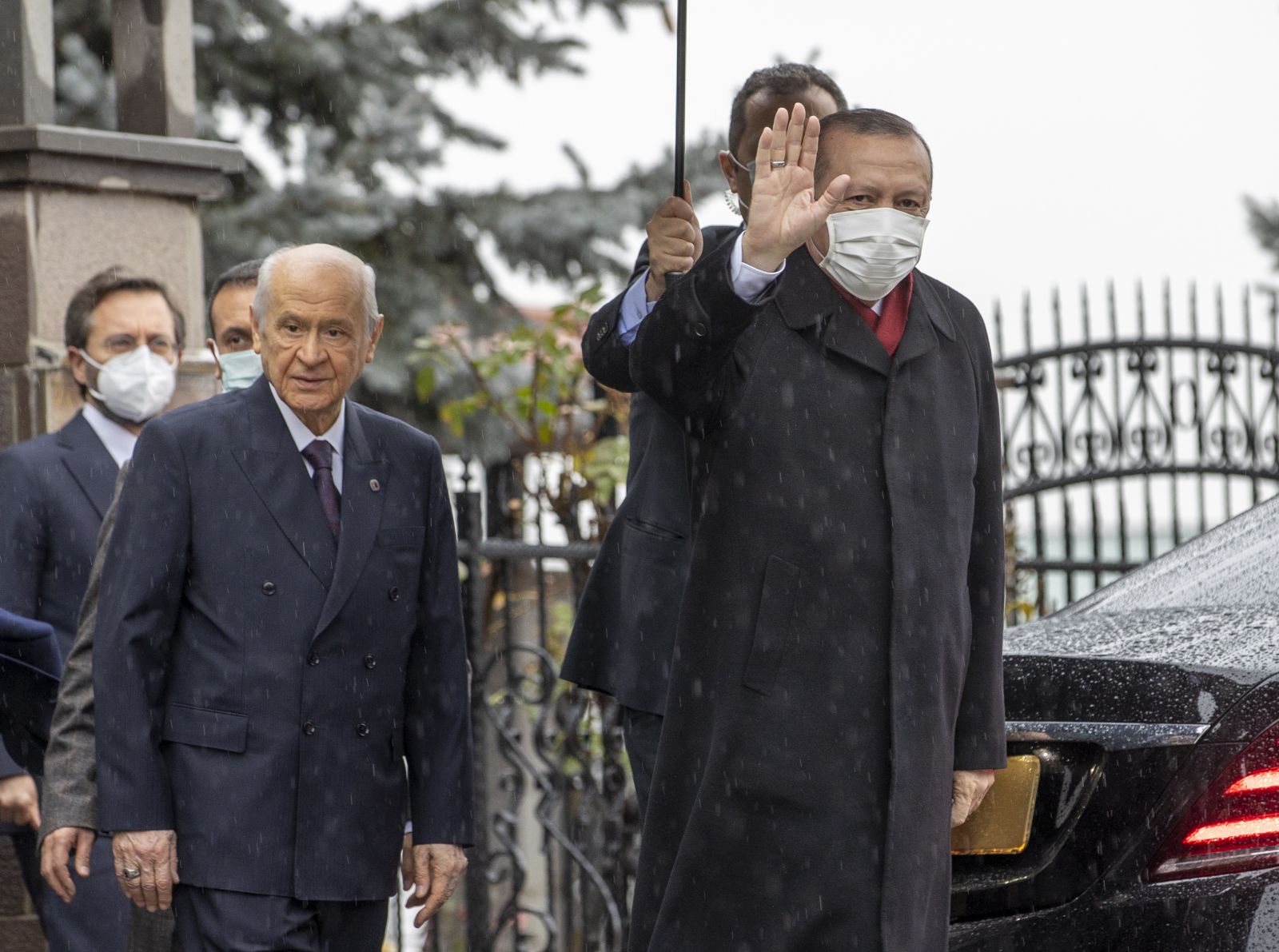 Cumhurbaşkanı Erdoğan, Bahçeli'yi evinde ziyaret etti