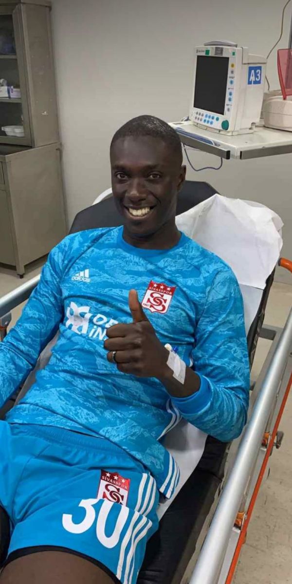 Sivasspor kalecisi Mamadou Samassa hastaneye kaldırıldı