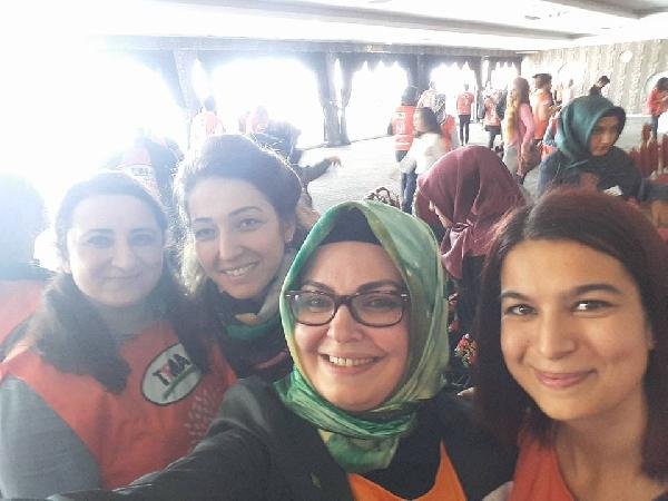 Balkondan düşen kadın hayatını kaybetti