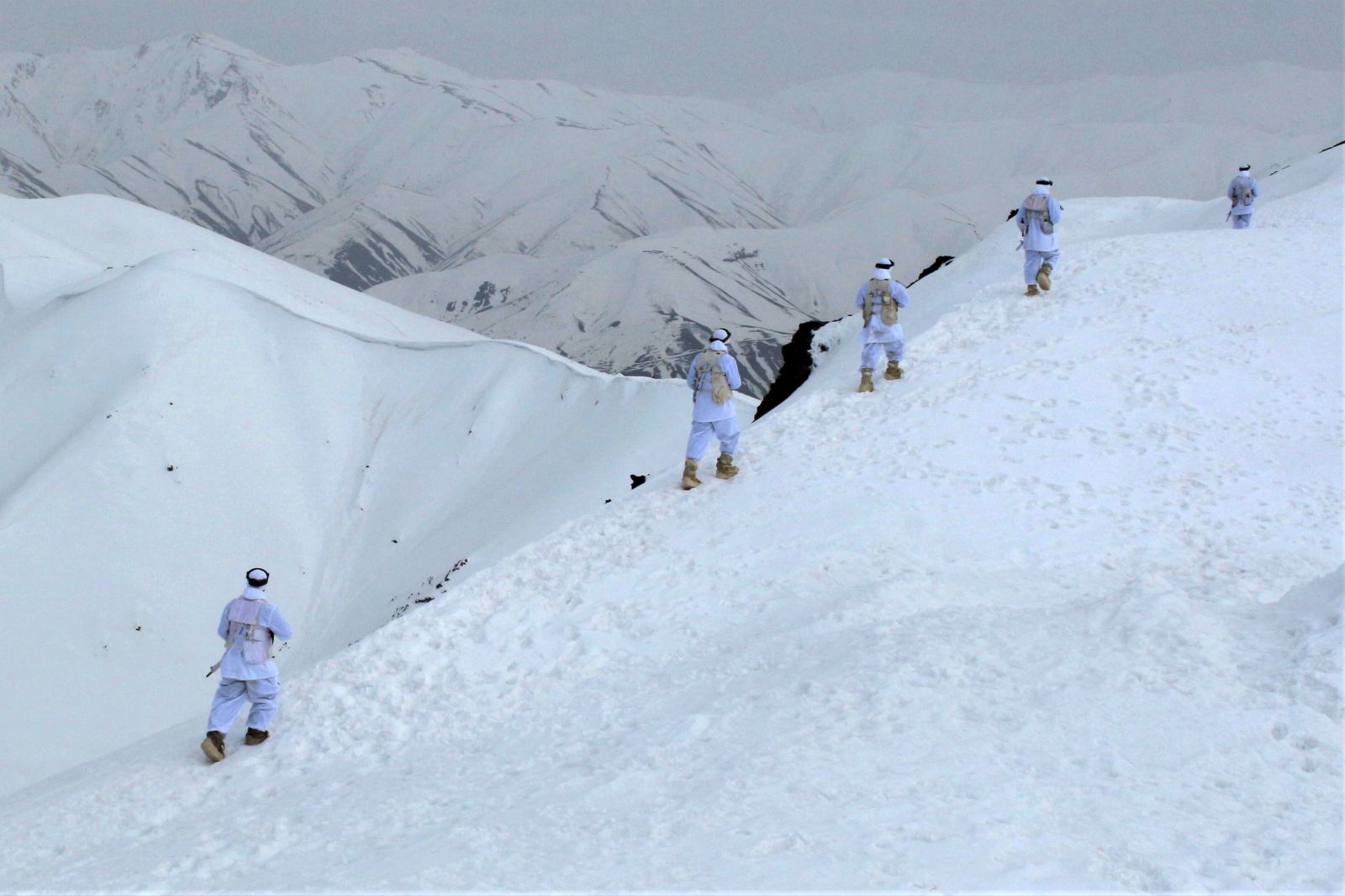 Hain saldırılara karşı eller tetikte