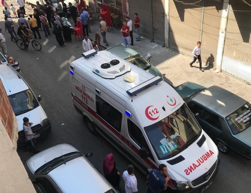 Gaziantep'te halay sırasında düğün karıştı! Yaralılar var...