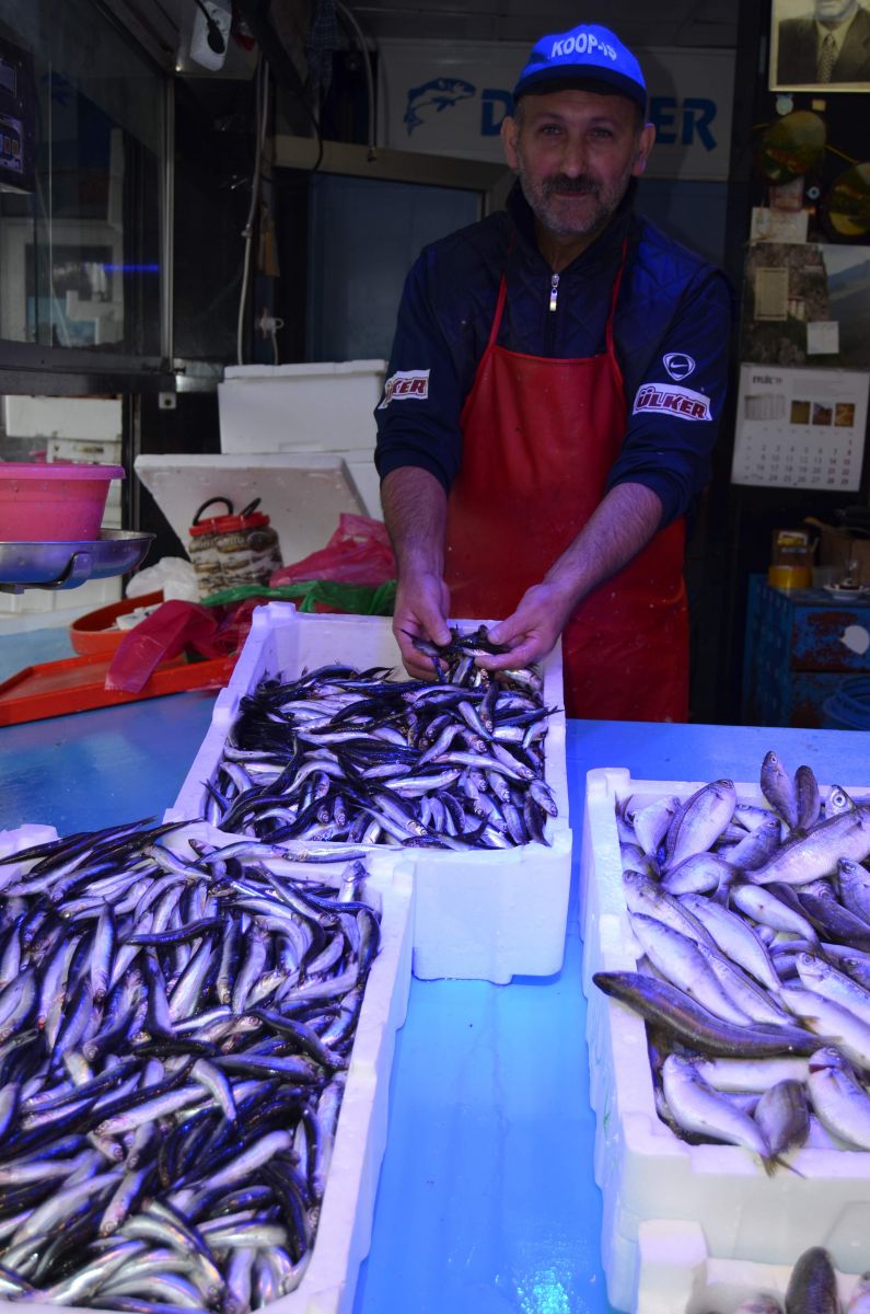 Hamsi 3 günde fiyatını 5’e katladı