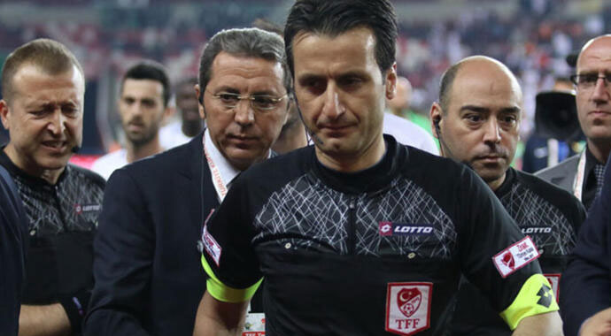 İki hakemin kariyeri bitiyor iddiası!