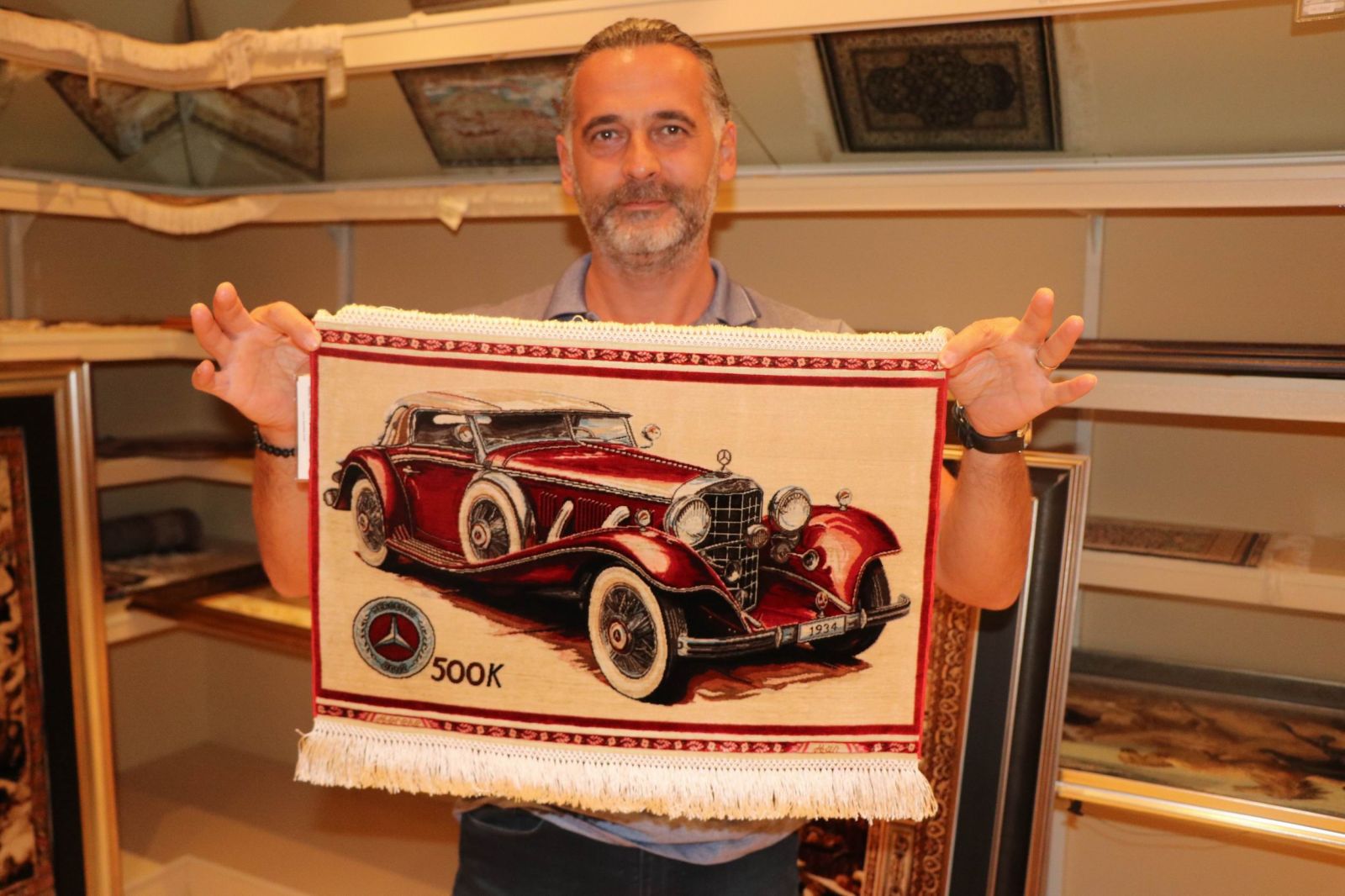 Duyan kulaklarına inanamadı! Ev fiyatına halı