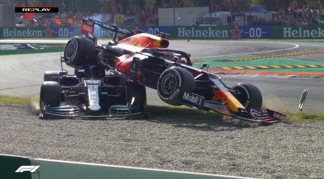 Formula 1'de heyecan Rusya'da devam ediyor Formula 1'de heyecan Rusya'da devam ediyor