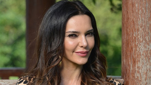 Hande Ataizi saç ektirdi Hande Ataizi saç ektirdi