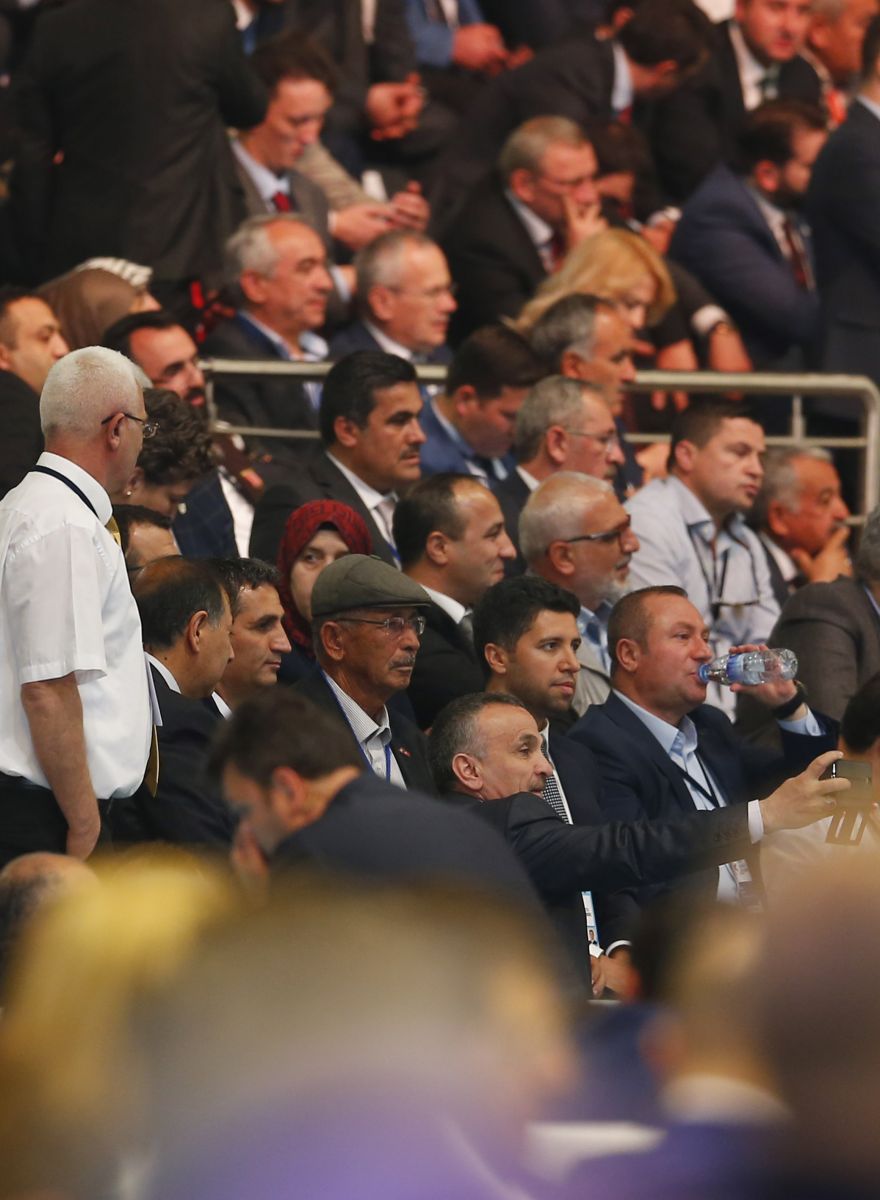 Ömer Halisdemir'in babası kongreye özel misafir olarak davet edildi