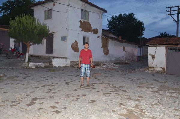 Son dakika! Manisa'da büyük deprem