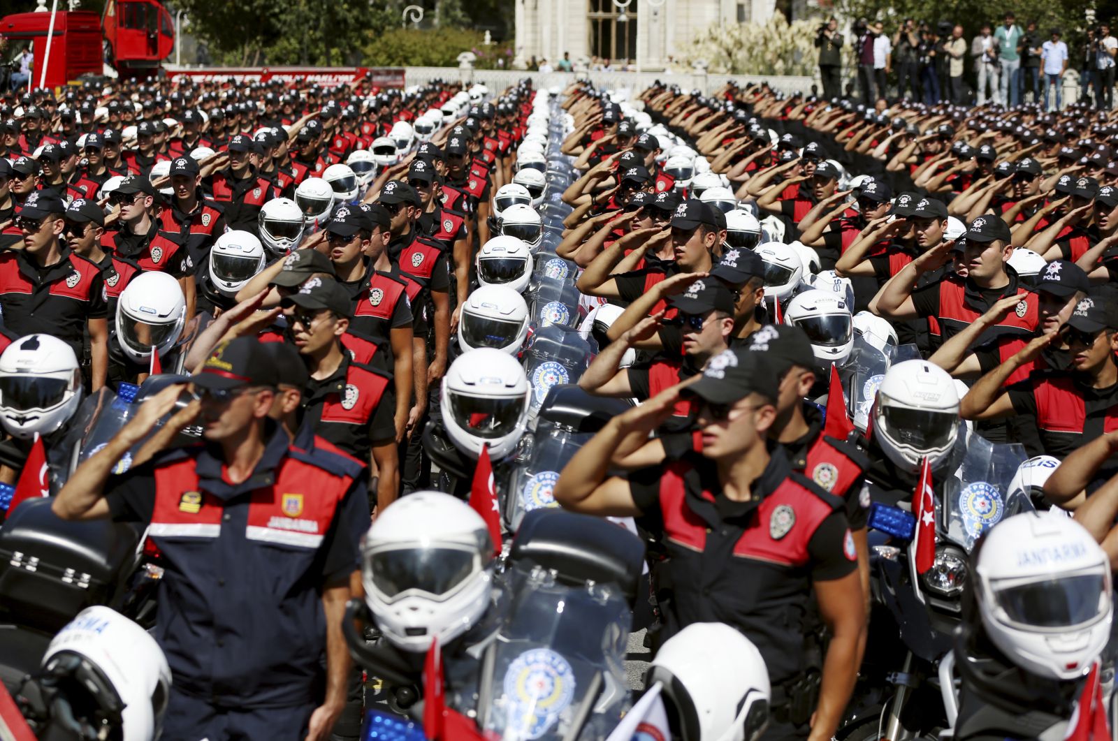 Erdoğan: MYK’da uyuşturucu üzerinde durduk, eczanelere kadar gideceğiz