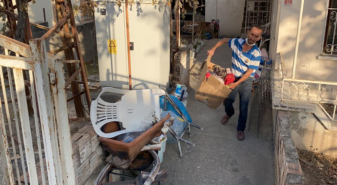 Yangından geriye kalanlara hüzünlü bakış