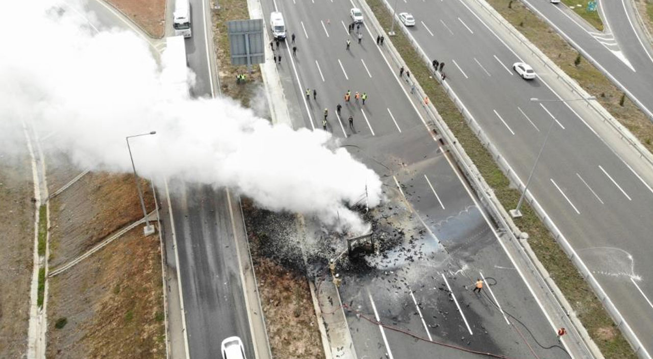 Kuzey Marmara Otoyolu'nda tır alevlere teslim oldu