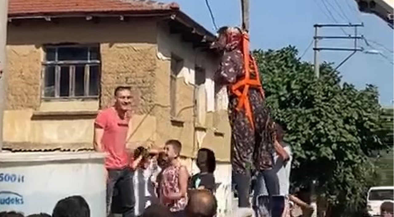 İşkenceye dönüşen düğün adeti: Damada şalvar giydirip, vince astılar İşkenceye dönüşen düğün adeti: Damada şalvar giydirip, vince astılar
