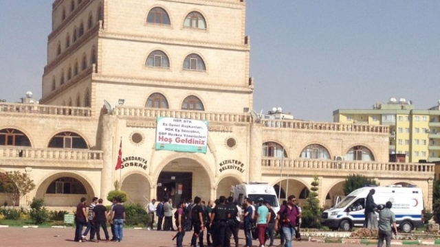 Mardin'deki HDP mitinginde olaylar çıktı! Demirtaş ve Yüksekdağ mahsur kaldı
