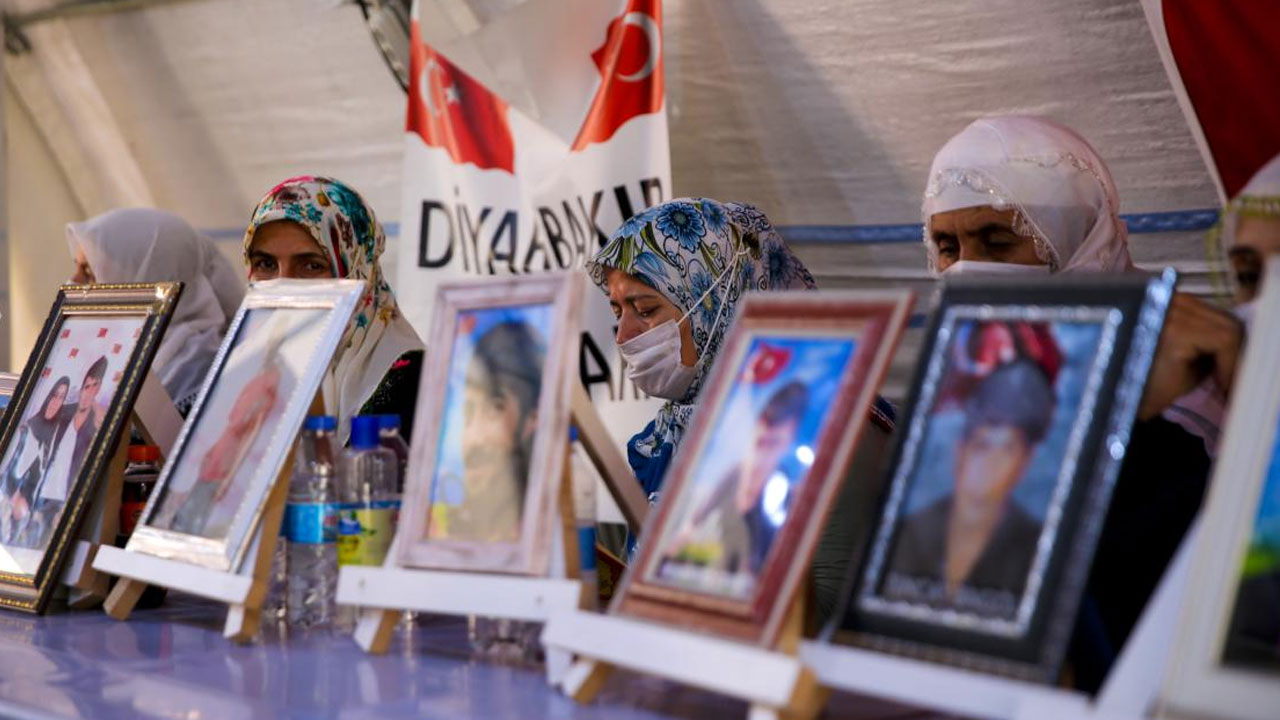 Evlat nöbeti 726. gününde